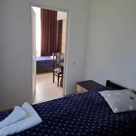 Hotel верховинський Verkhniy Yasenov